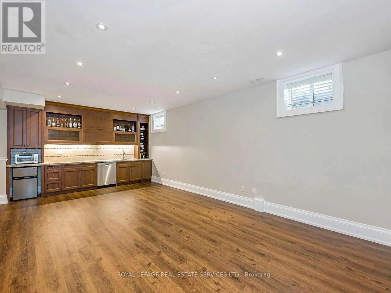 67 RENOWN ROAD