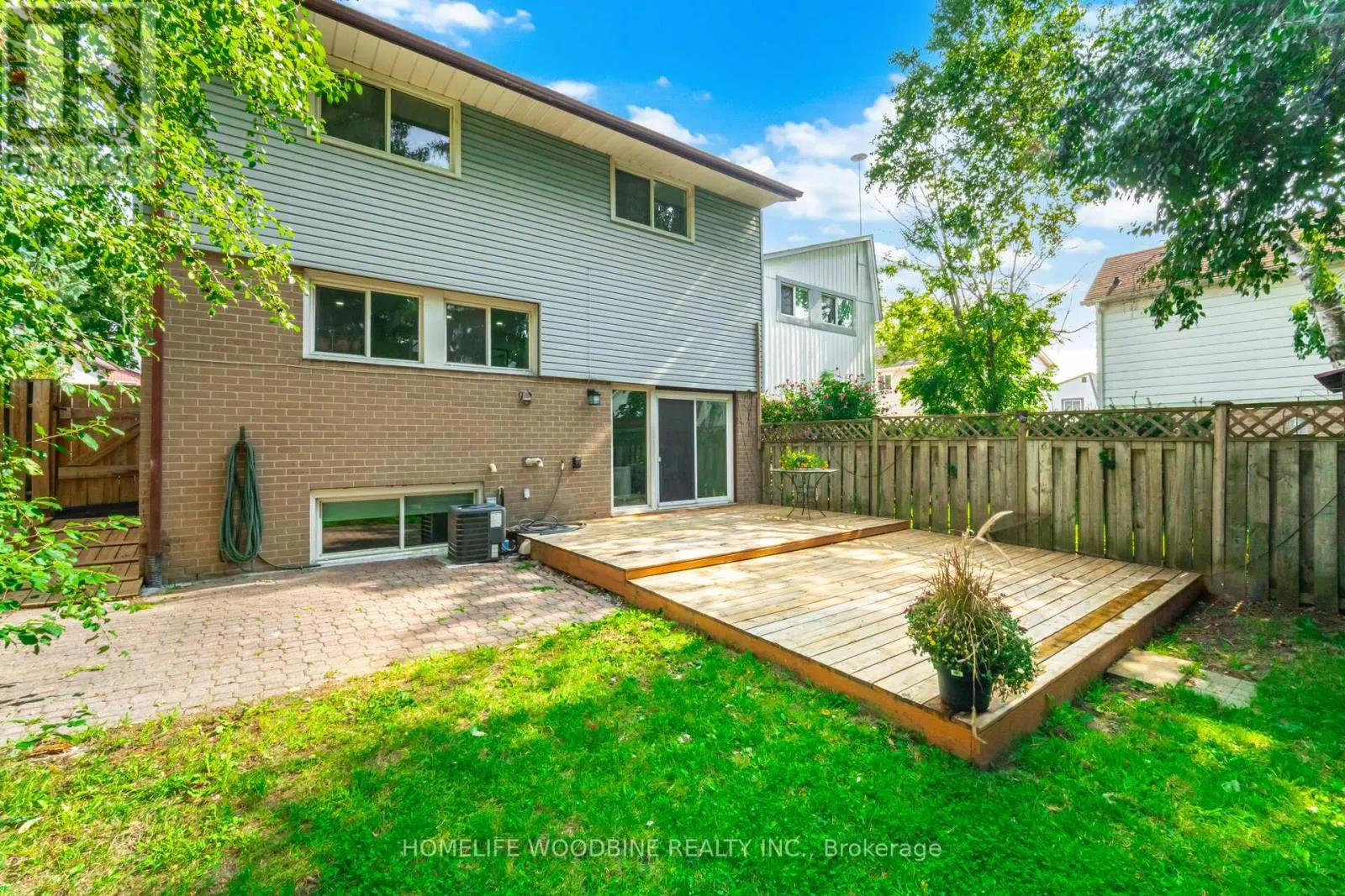 22 HIGHVIEW TRAIL
