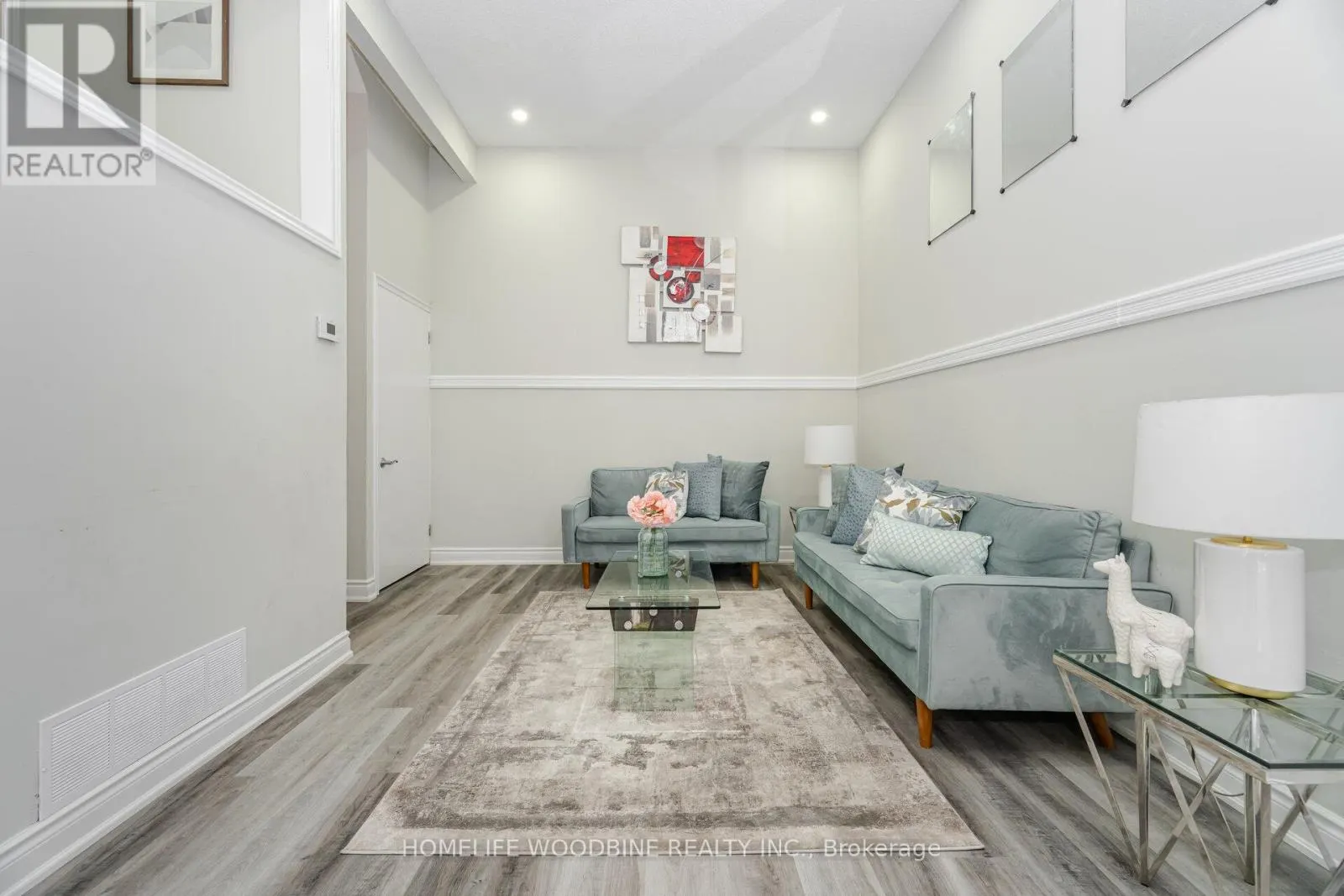 22 HIGHVIEW TRAIL