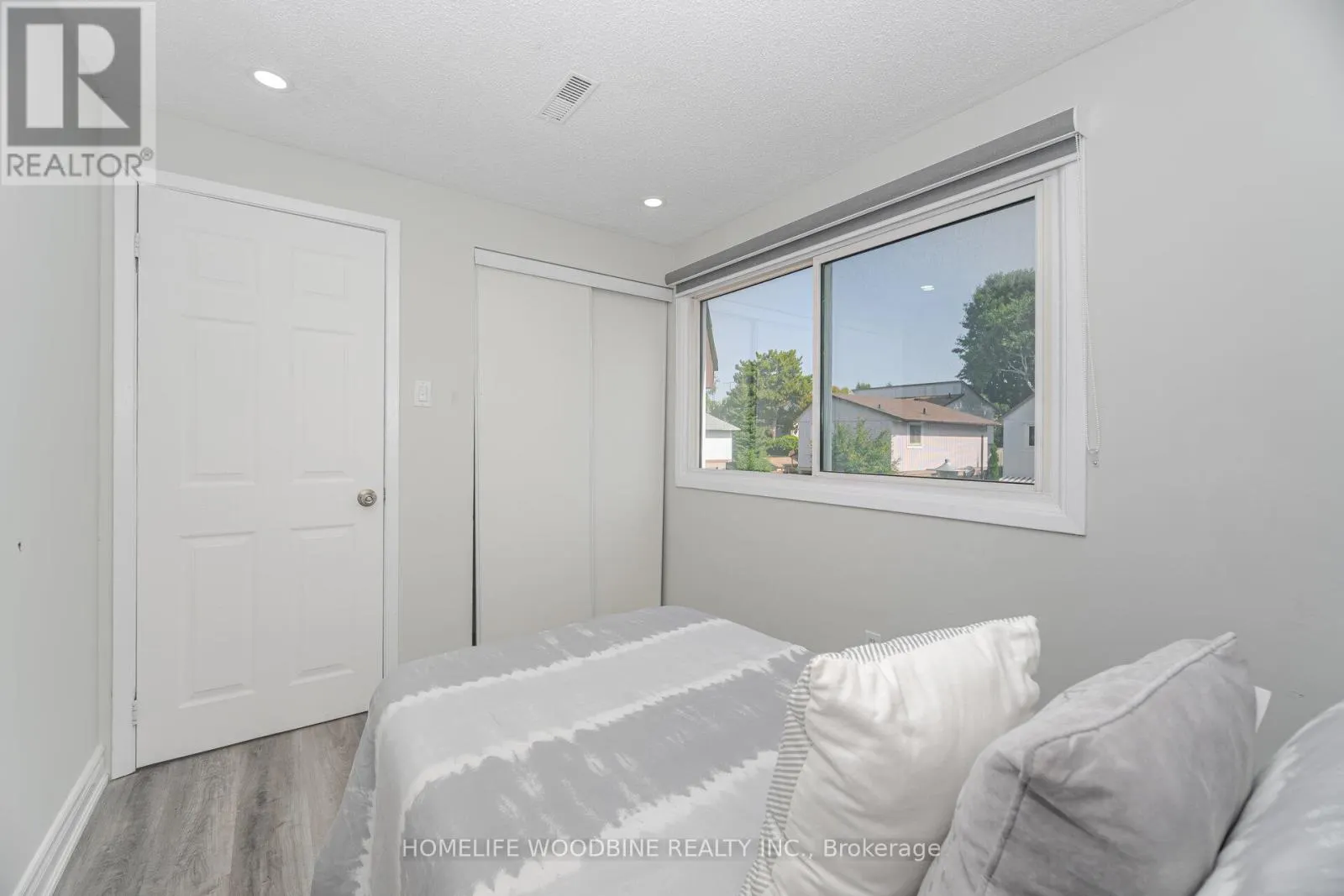 22 HIGHVIEW TRAIL