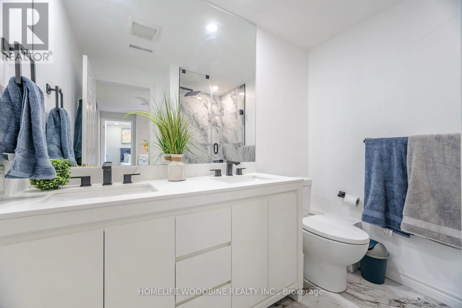 22 HIGHVIEW TRAIL