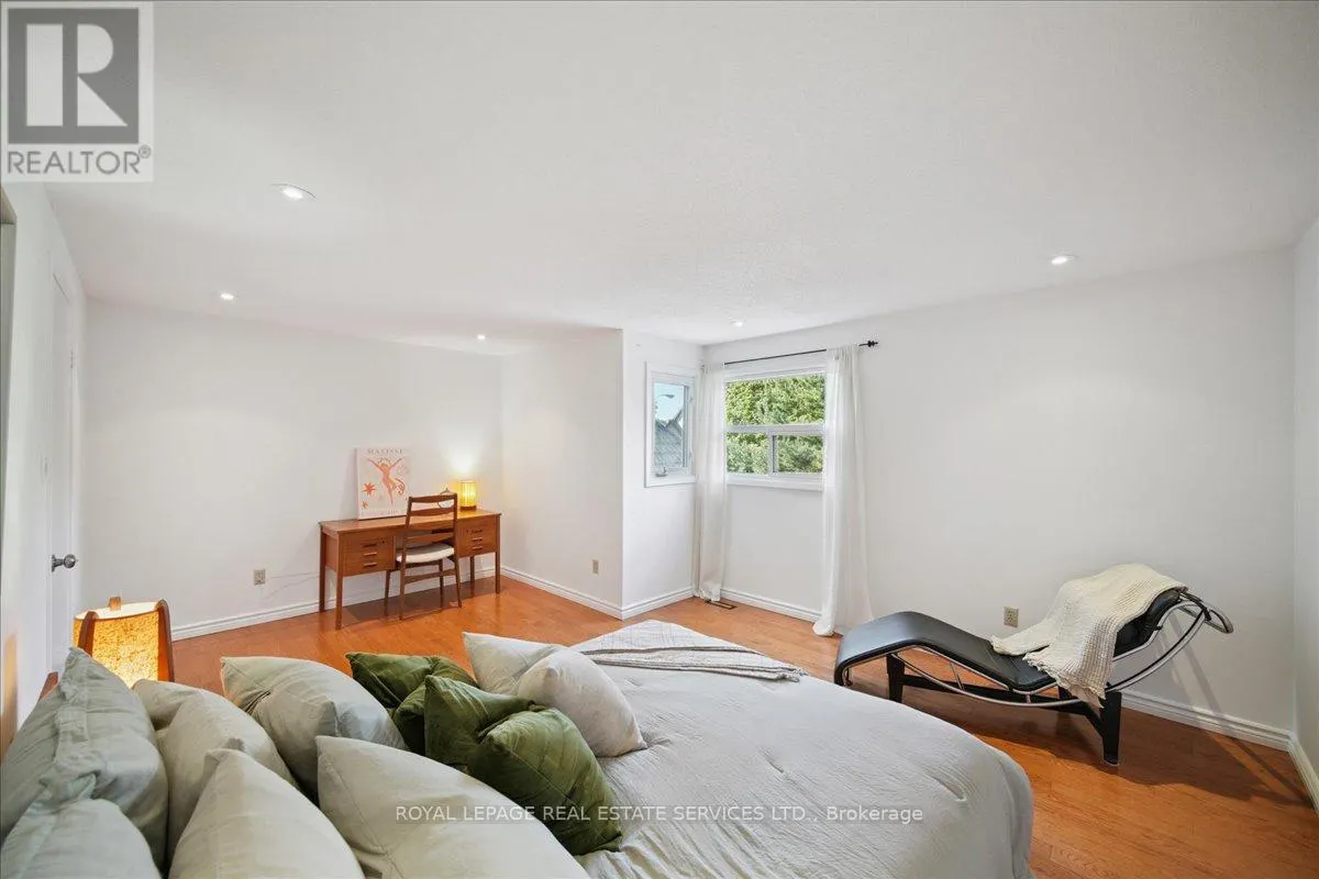 19 MILLSBOROUGH CRESCENT