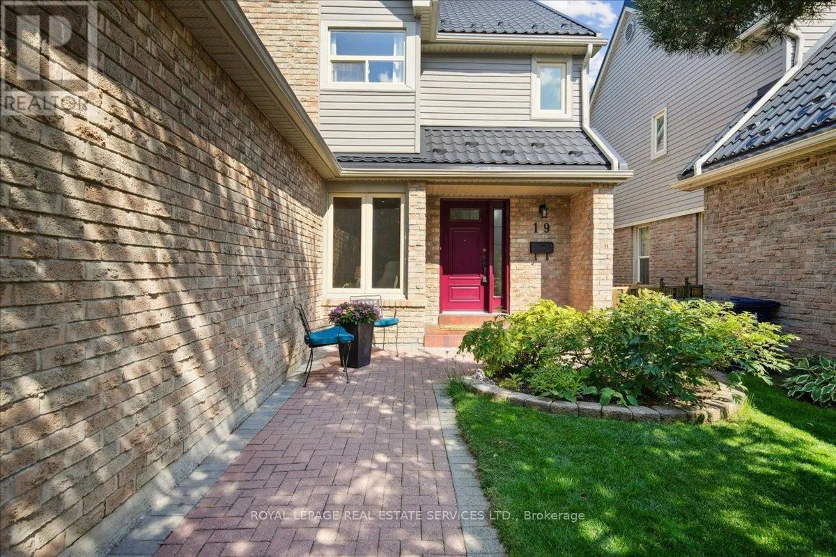 19 MILLSBOROUGH CRESCENT