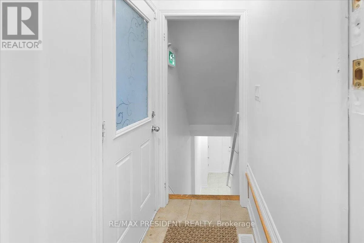 56 NATRONIA TRAIL