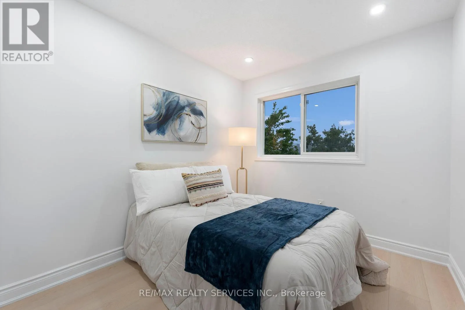 28 - 80 ACORN PLACE