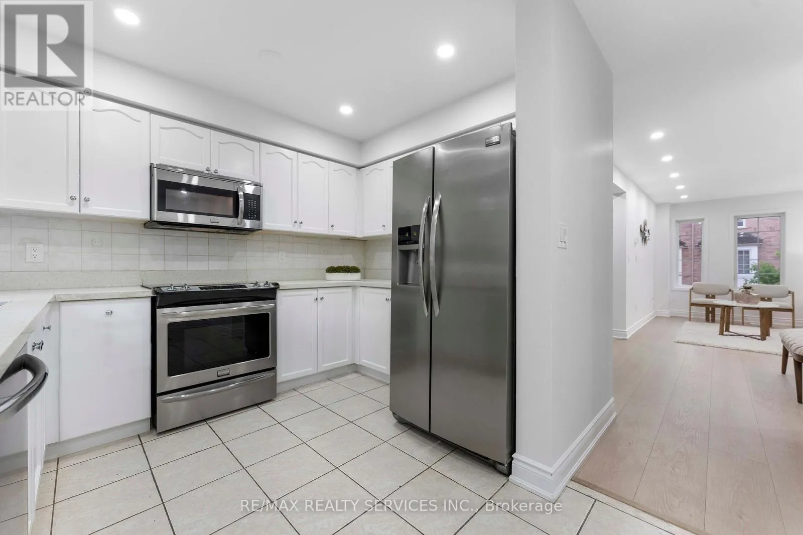 28 - 80 ACORN PLACE