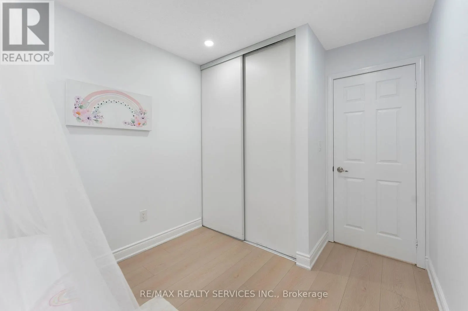 28 - 80 ACORN PLACE