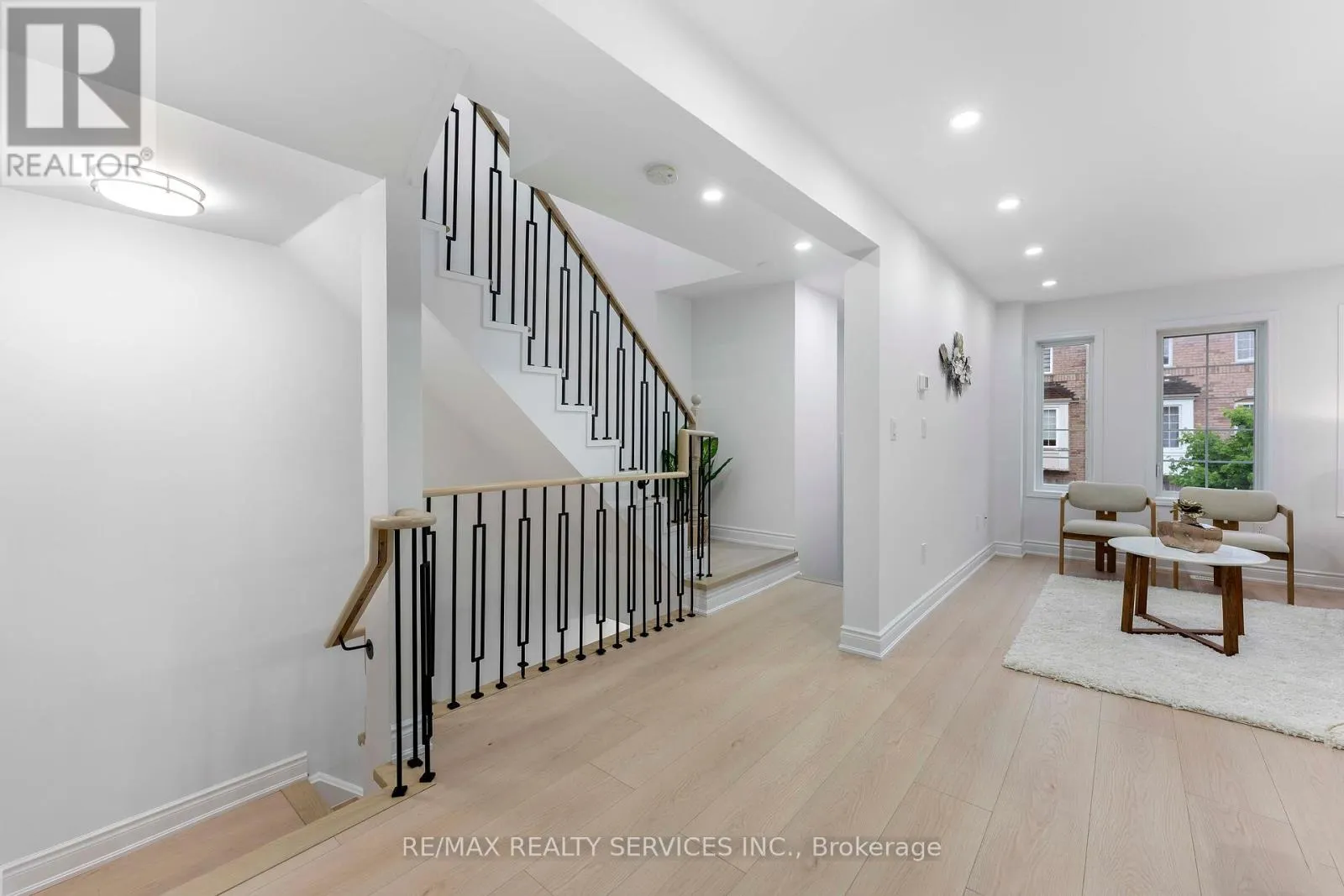 28 - 80 ACORN PLACE