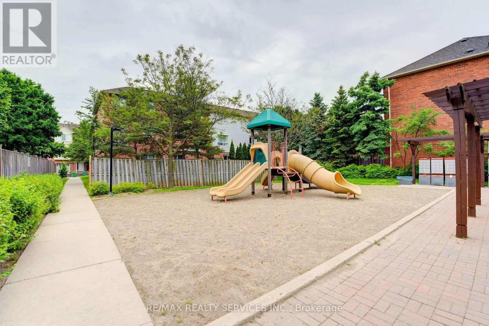 28 - 80 ACORN PLACE