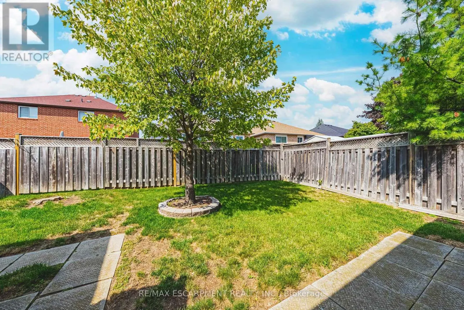 12 SUMMERFIELD CRESCENT