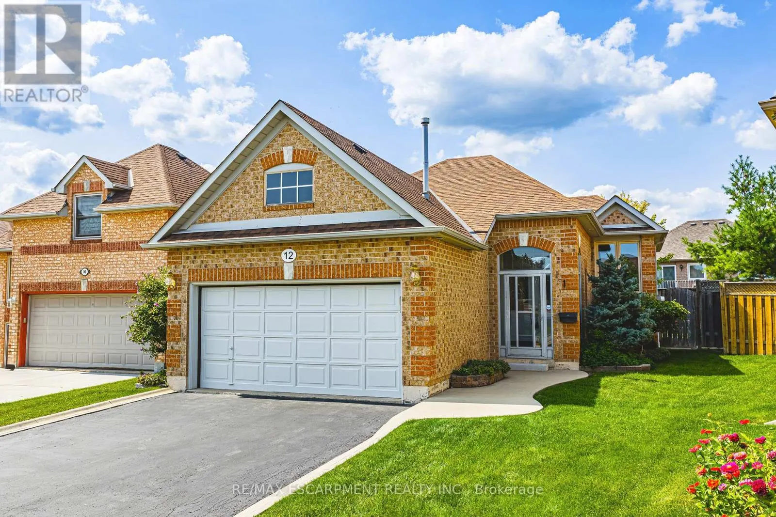 12 SUMMERFIELD CRESCENT