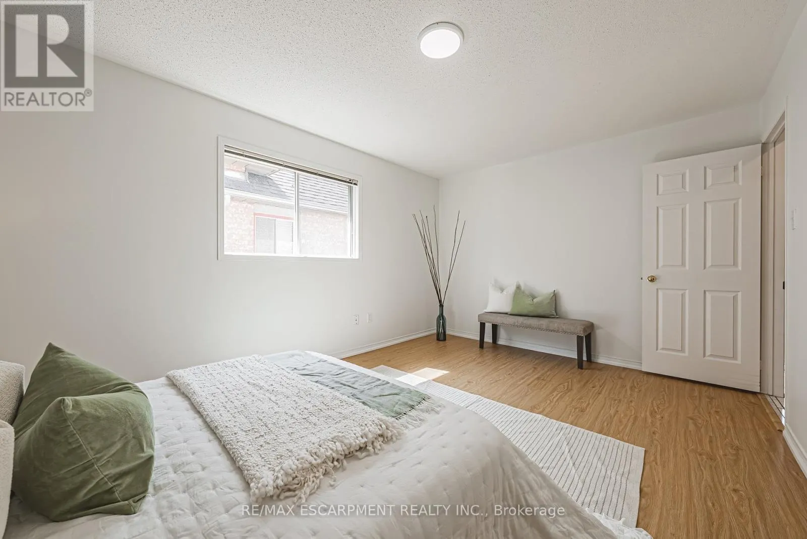 12 SUMMERFIELD CRESCENT