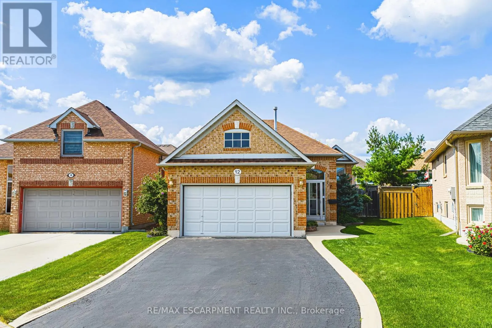 12 SUMMERFIELD CRESCENT