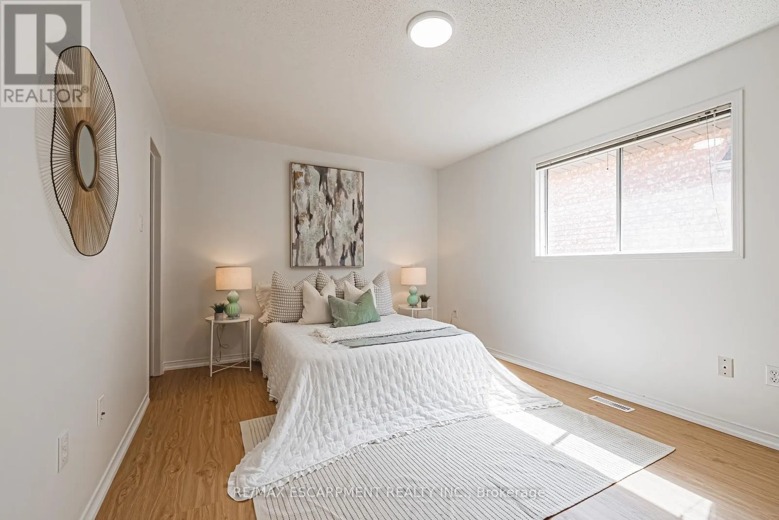 12 SUMMERFIELD CRESCENT