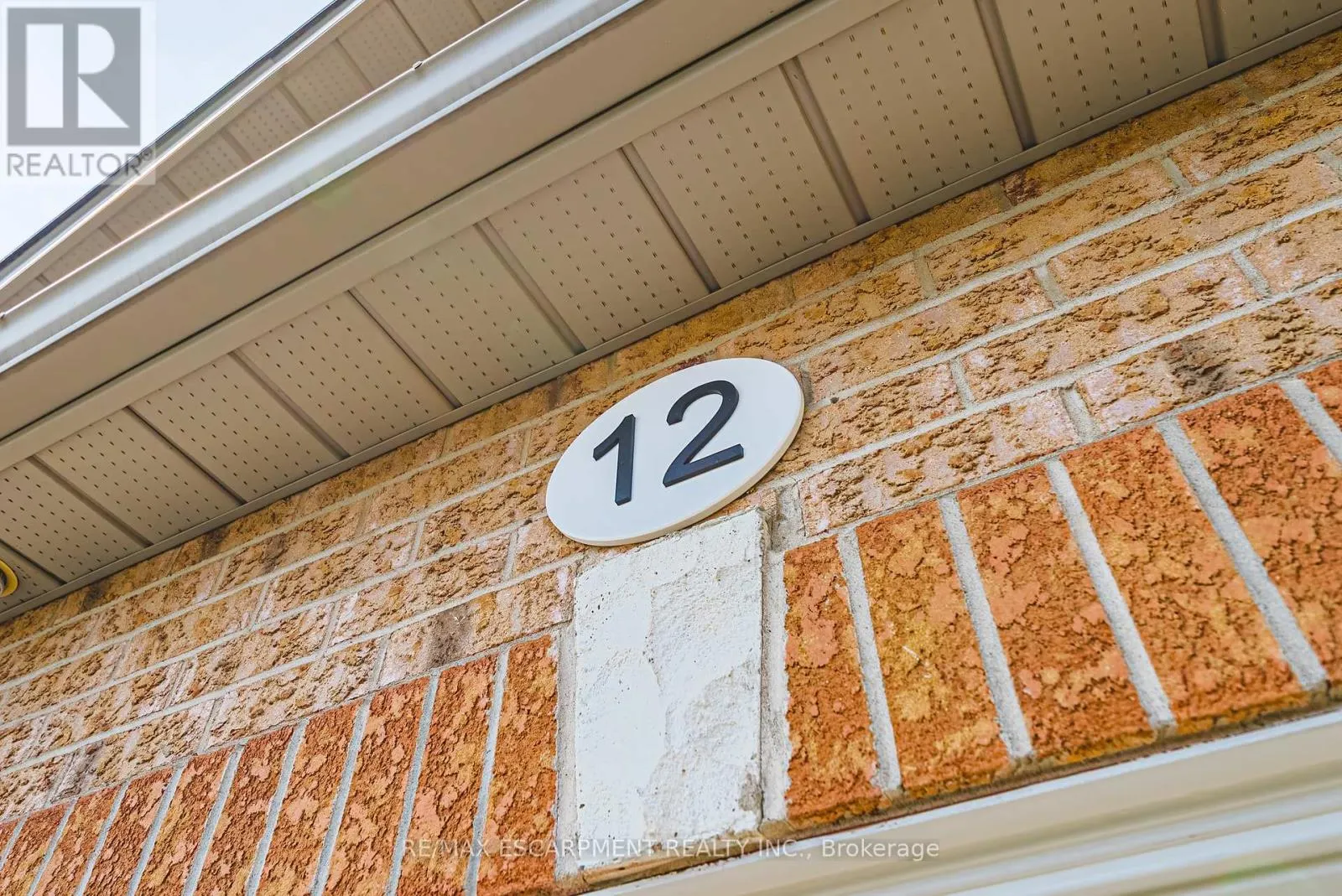 12 SUMMERFIELD CRESCENT