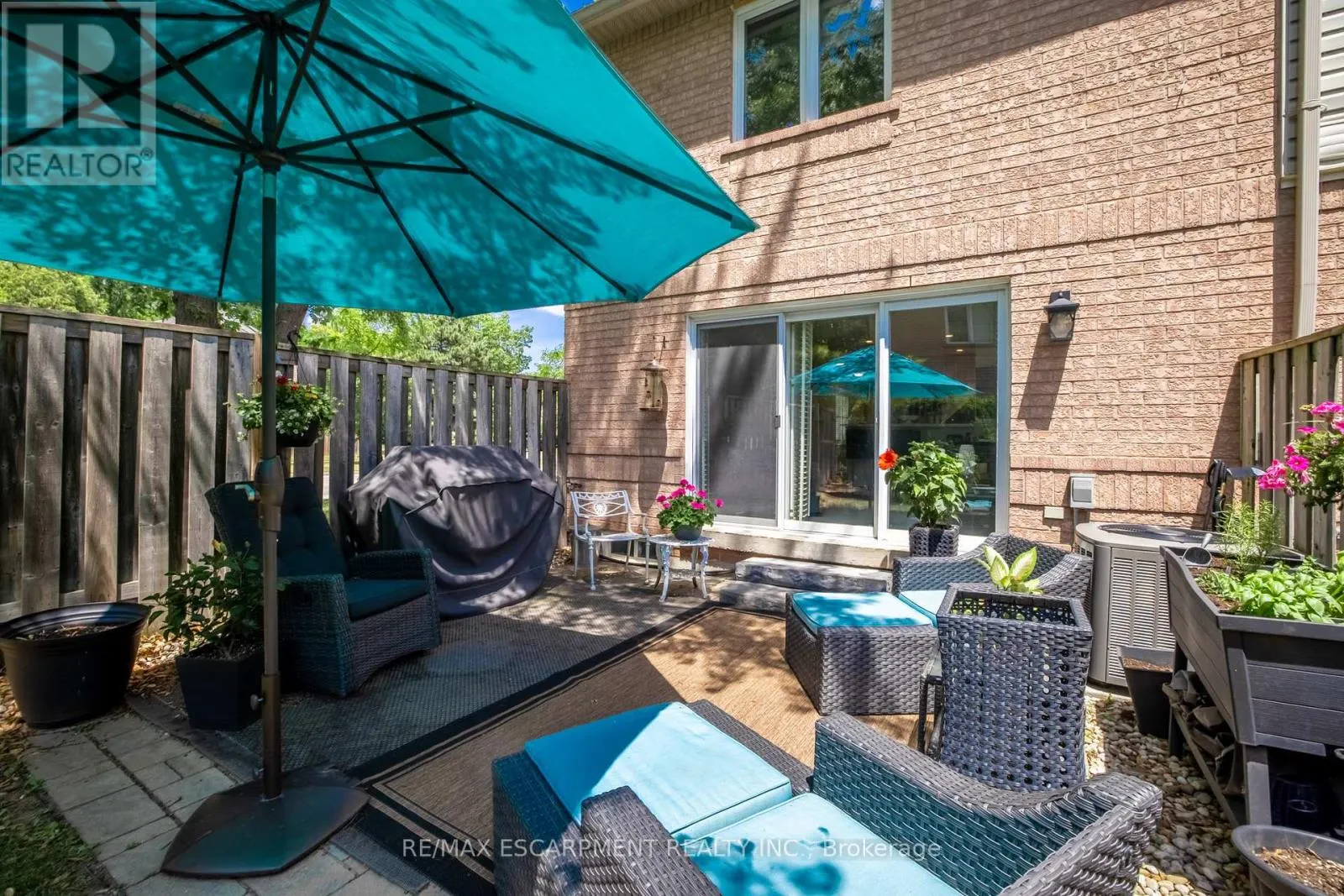 11 - 1050 GRAND BOULEVARD
