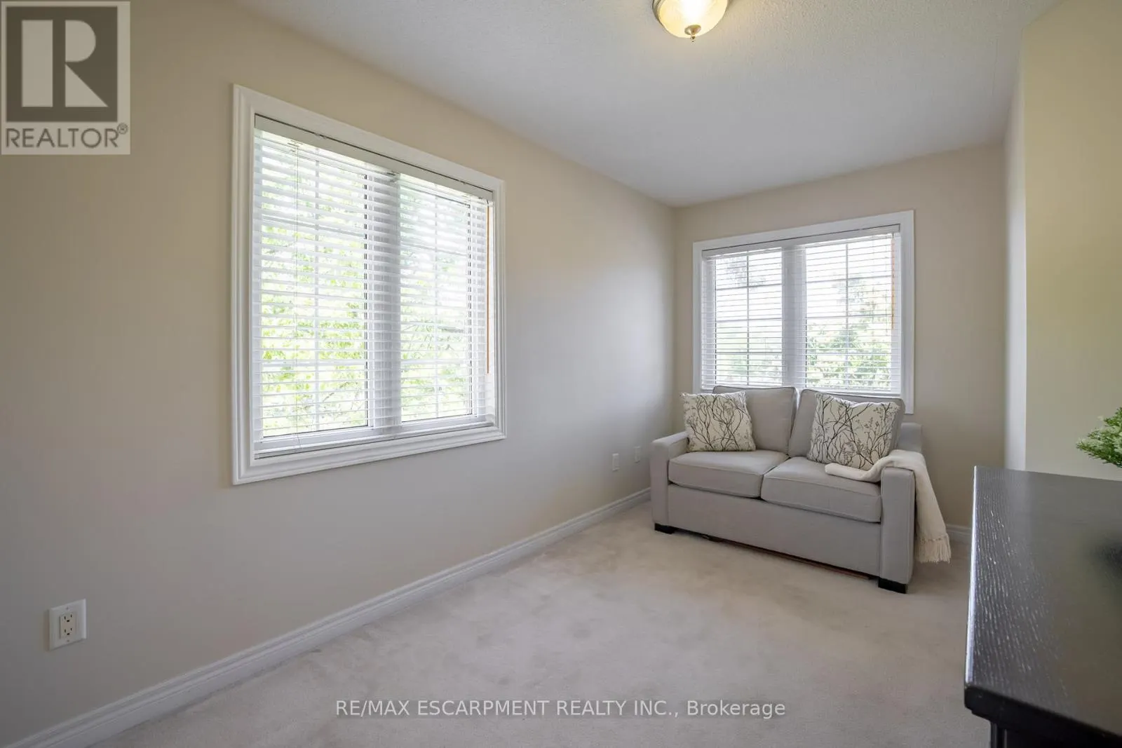 11 - 1050 GRAND BOULEVARD