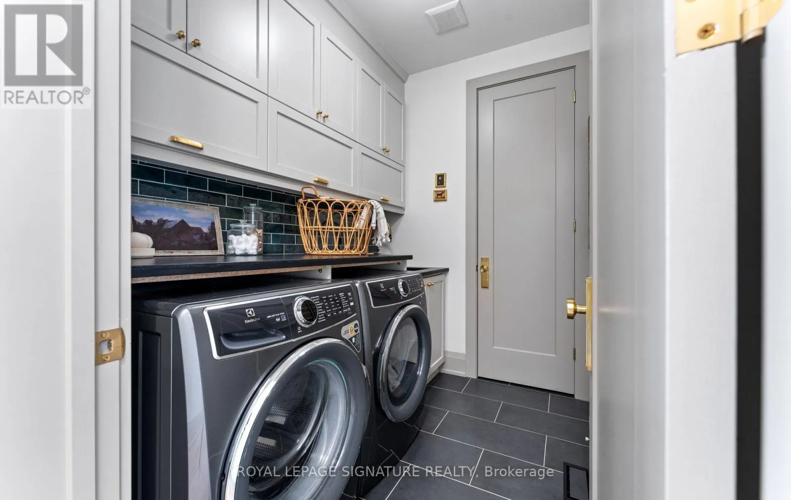 3186 WILLIAM CUTMORE BOULEVARD