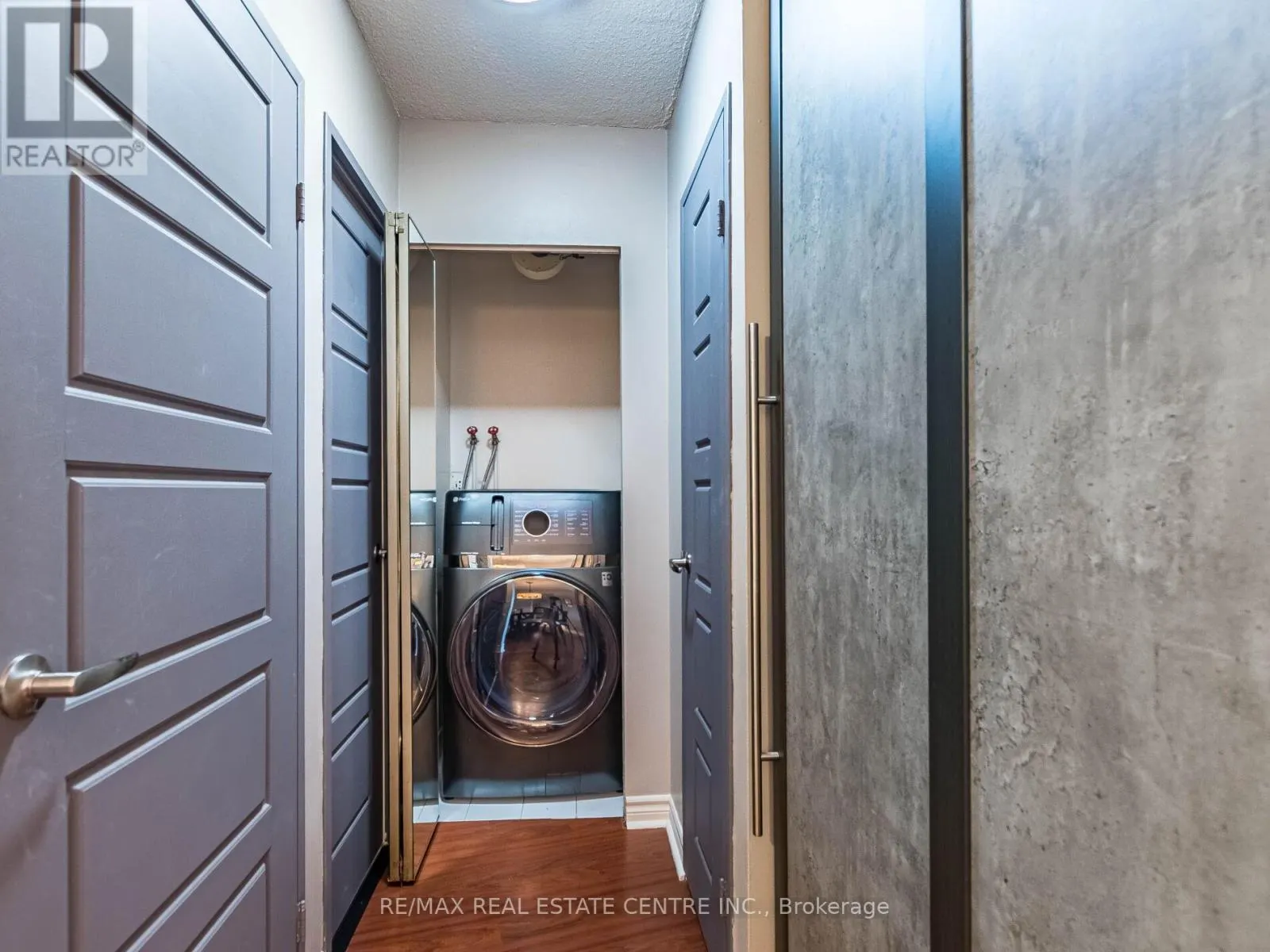 1515 - 50 MISSISSAUGA VALLEY BOULEVARD