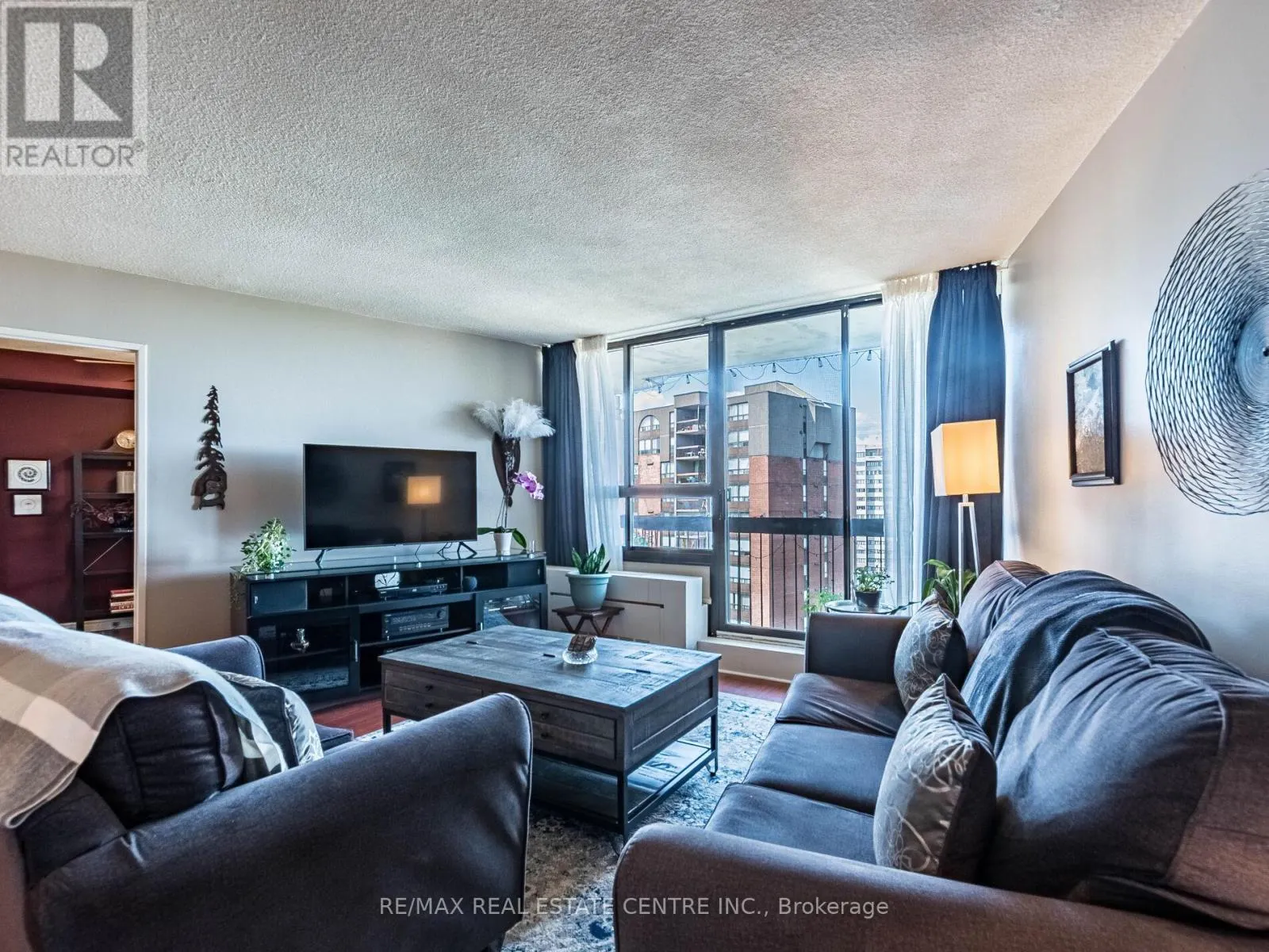 1515 - 50 MISSISSAUGA VALLEY BOULEVARD