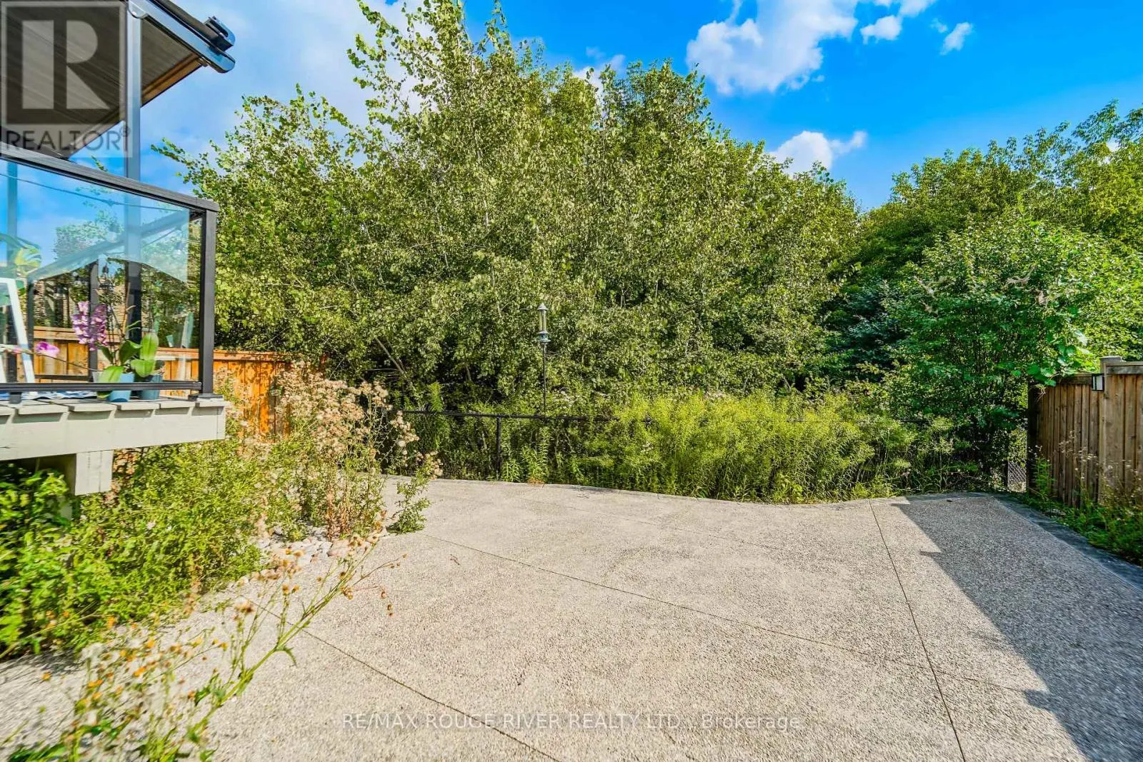 195 LIONHEAD GOLF CLUB ROAD