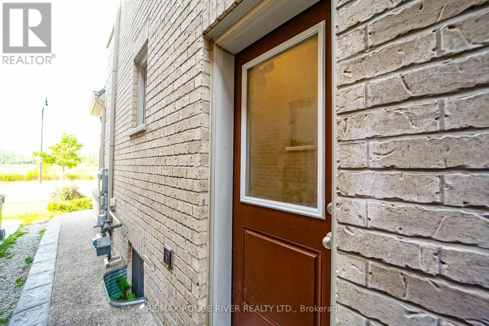 195 LIONHEAD GOLF CLUB ROAD