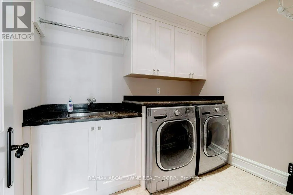 1237 DONLEA CRESCENT