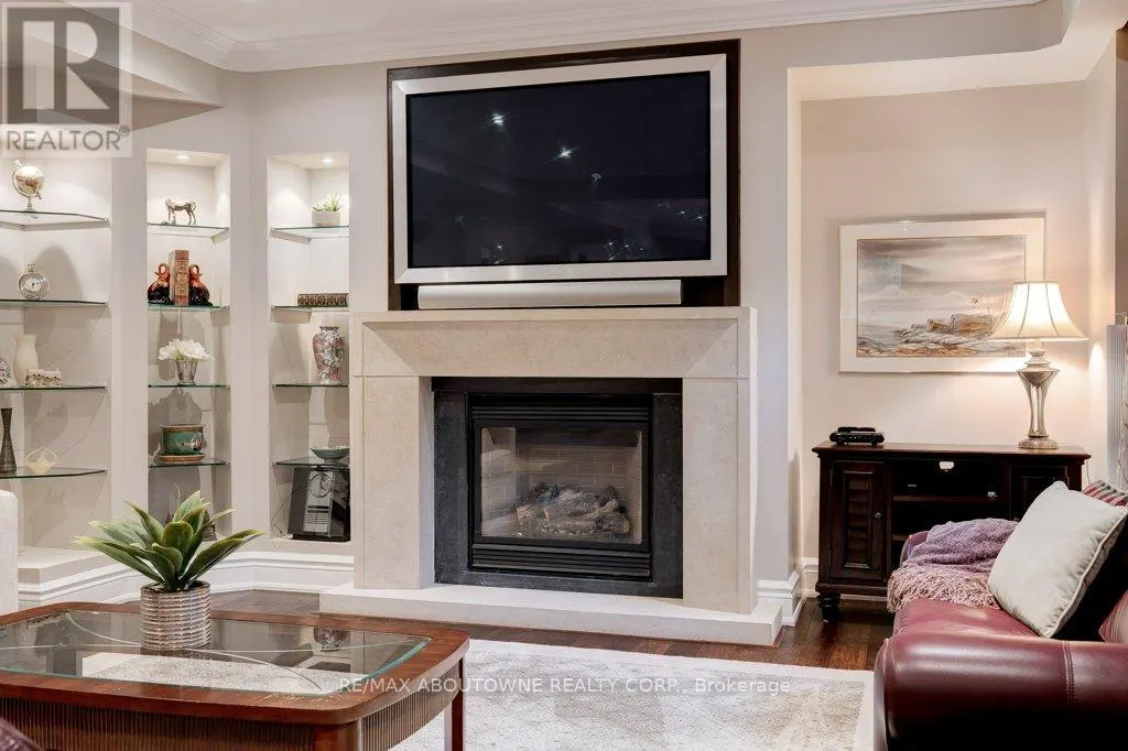 1237 DONLEA CRESCENT