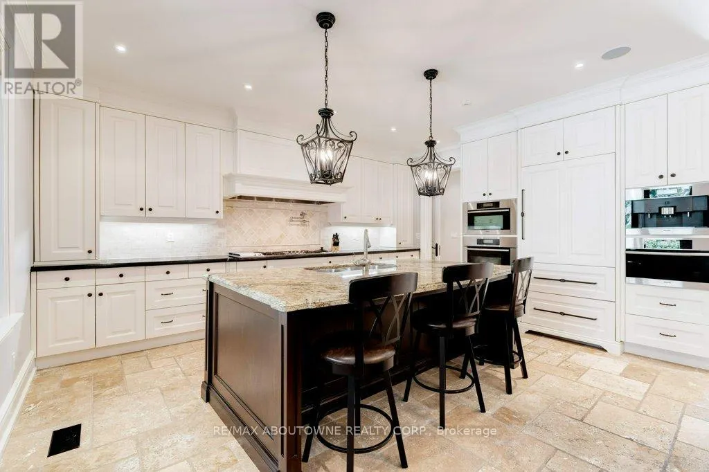 1237 DONLEA CRESCENT
