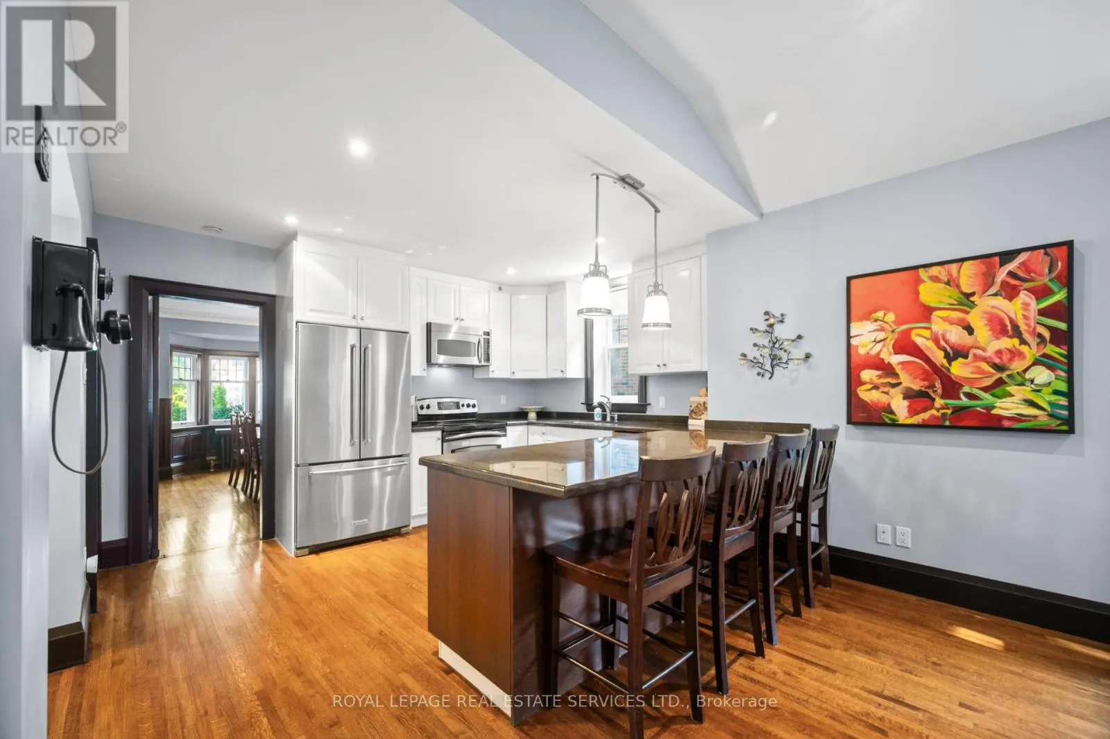 64 GRENVIEW BOULEVARD N