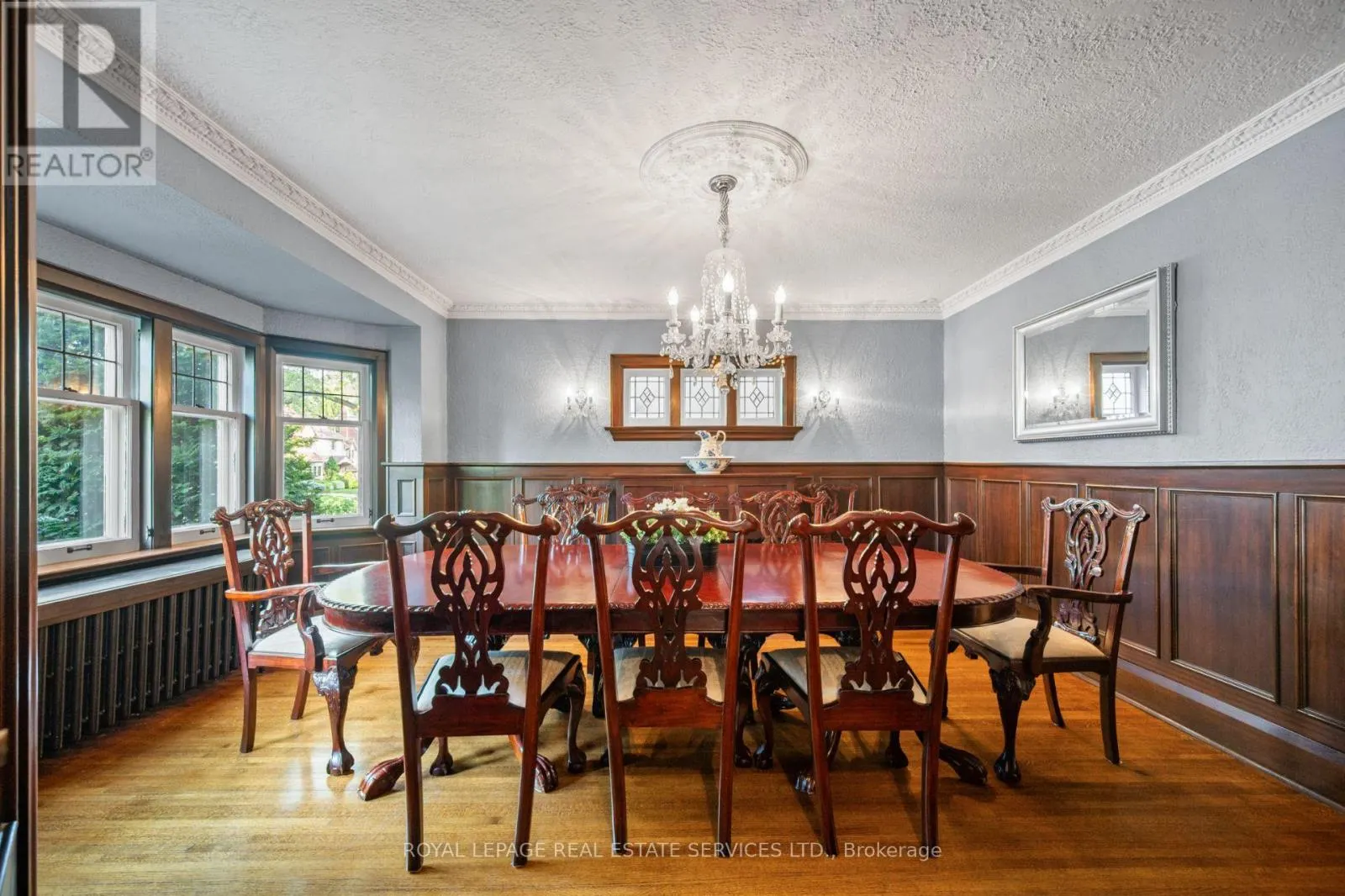 64 GRENVIEW BOULEVARD N