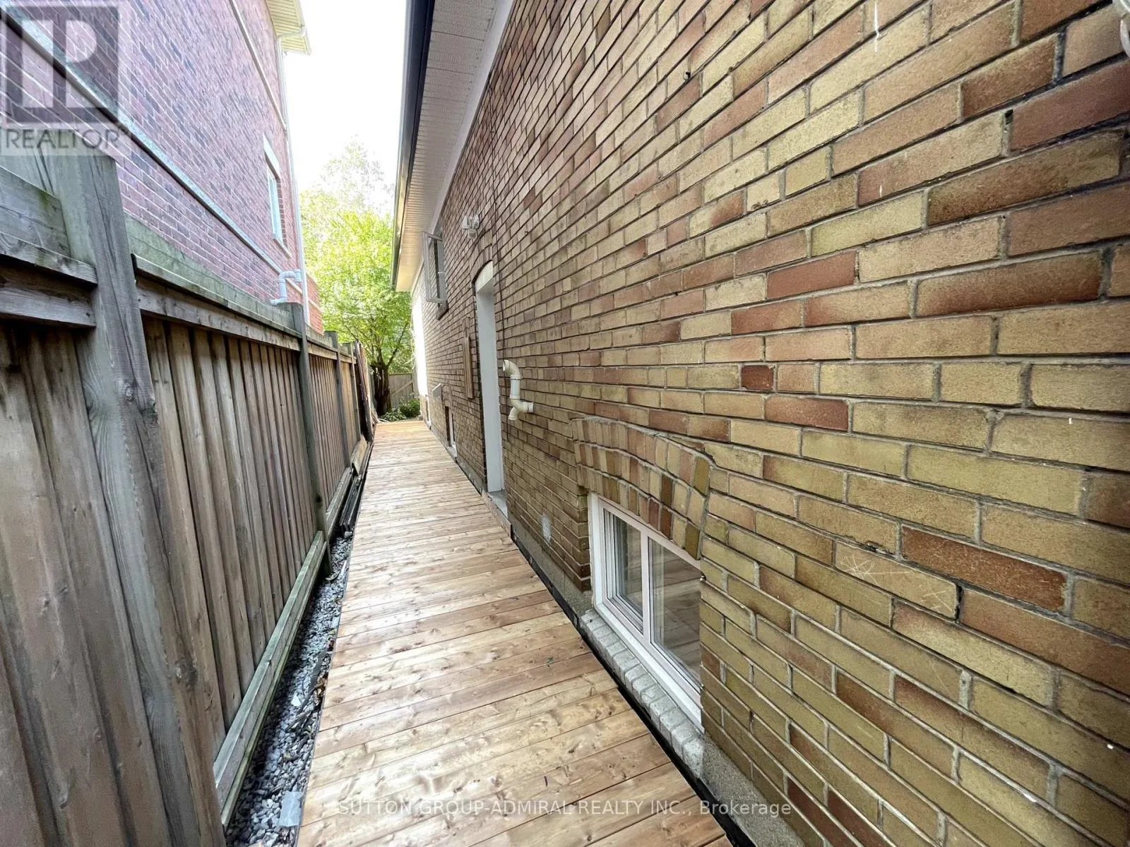 LOWER - 1148 ISLINGTON AVENUE
