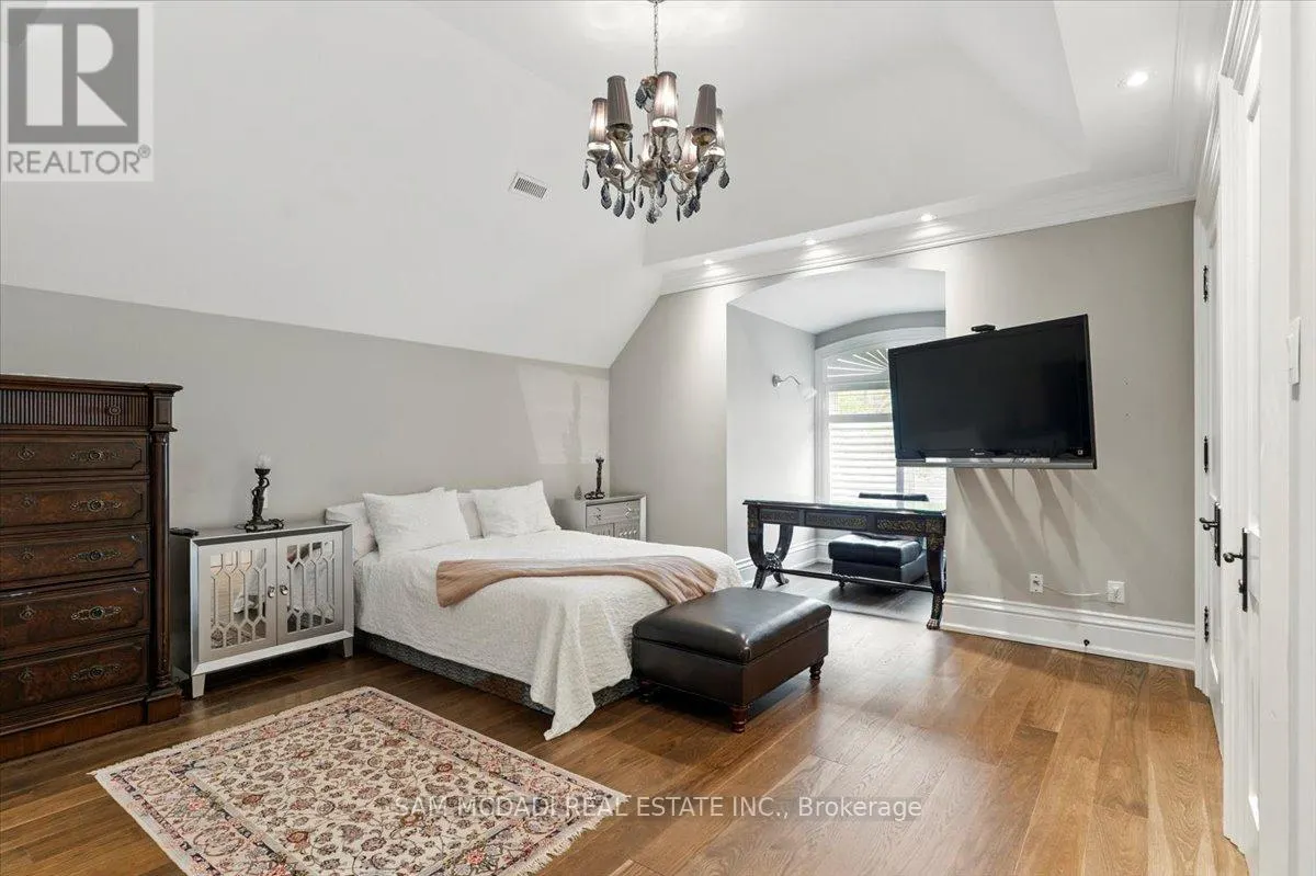 883 PARKLAND AVENUE