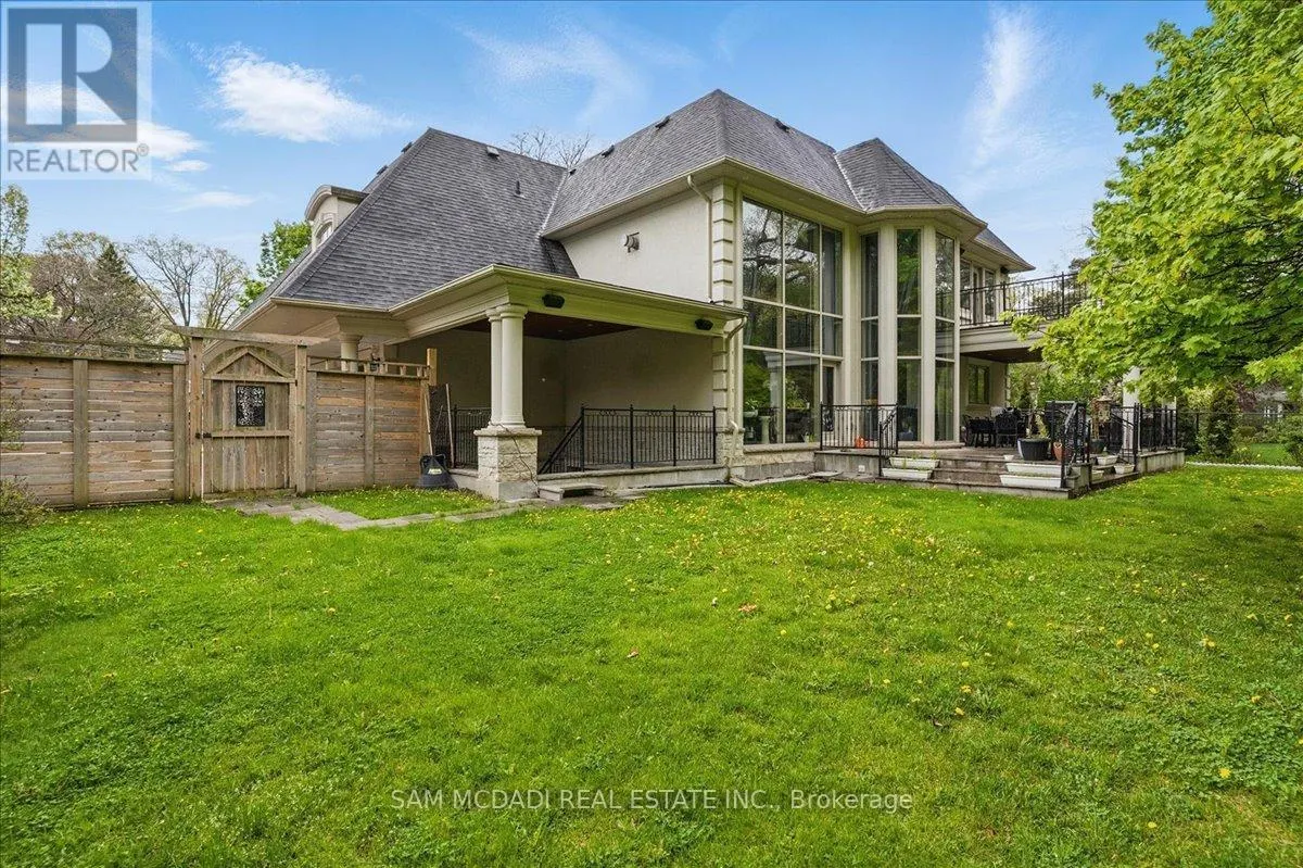 883 PARKLAND AVENUE