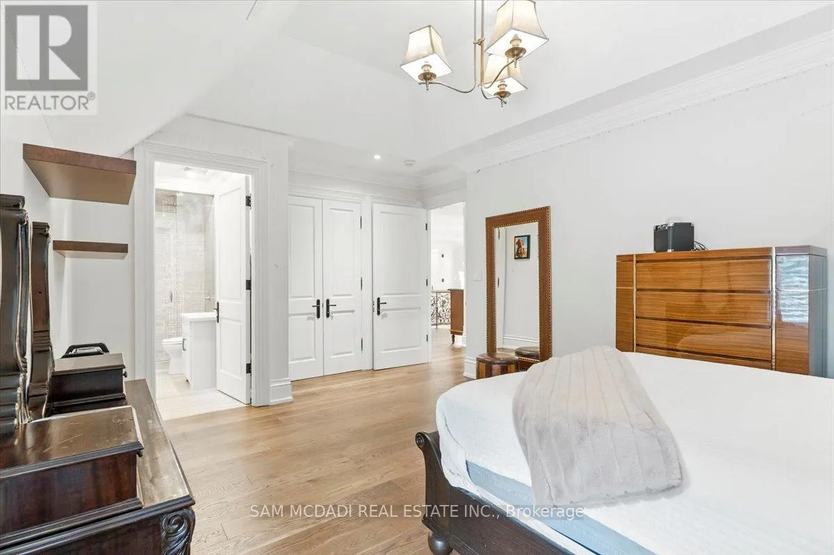 883 PARKLAND AVENUE