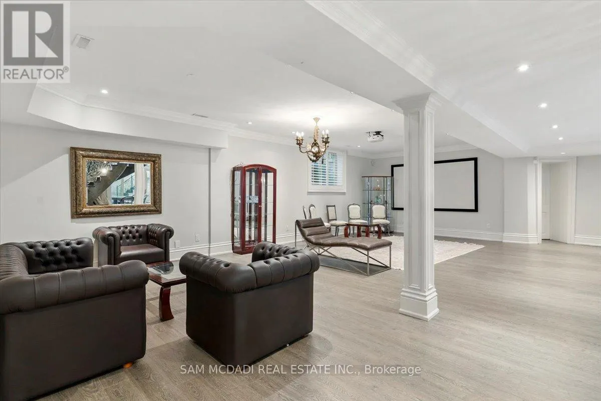 883 PARKLAND AVENUE