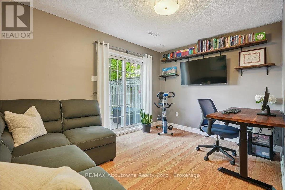 88 - 3480 UPPER MIDDLE ROAD, #88