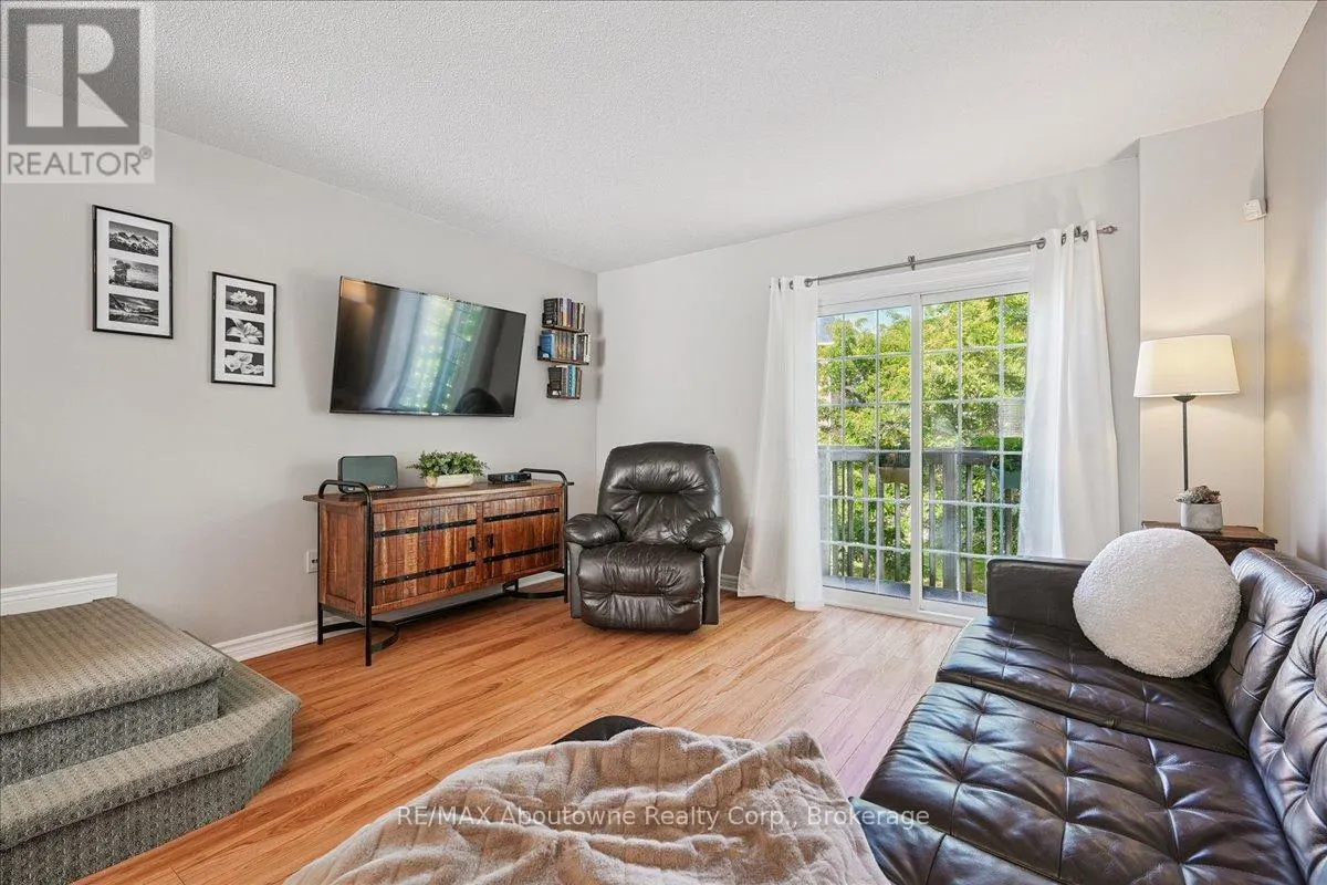 88 - 3480 UPPER MIDDLE ROAD, #88