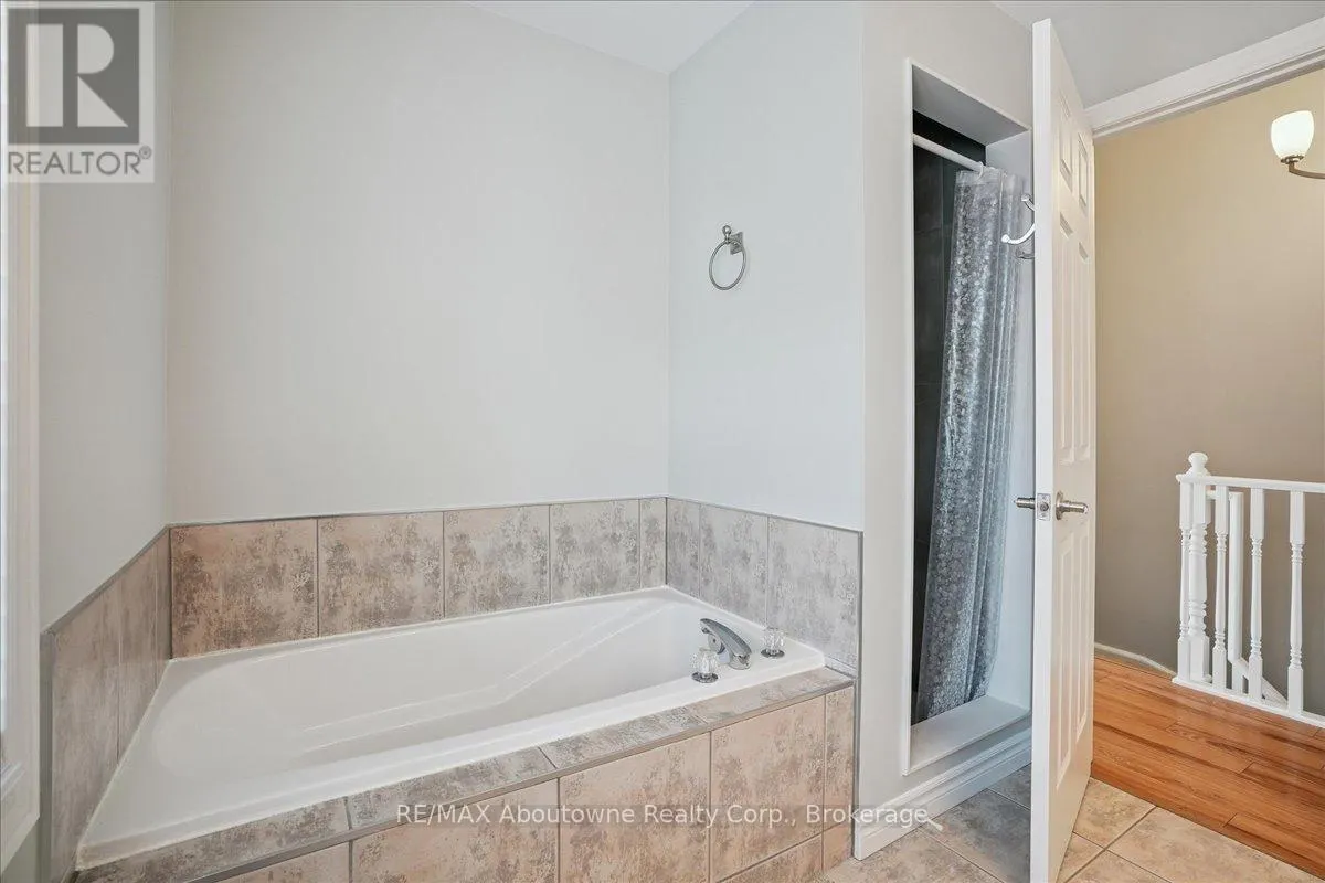 88 - 3480 UPPER MIDDLE ROAD, #88
