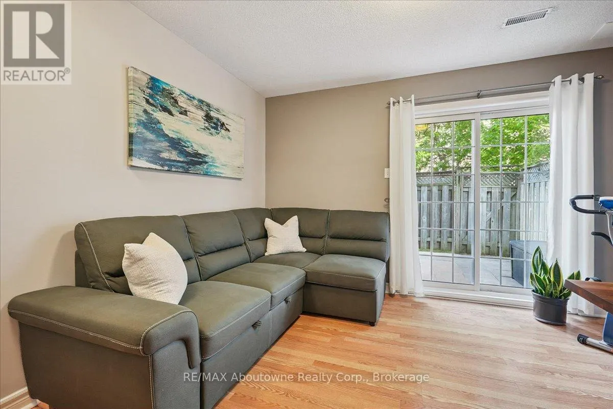 88 - 3480 UPPER MIDDLE ROAD, #88