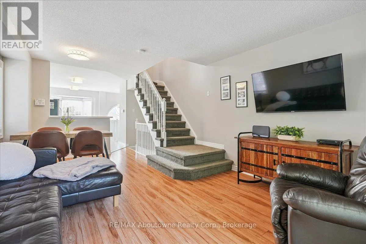 88 - 3480 UPPER MIDDLE ROAD, #88