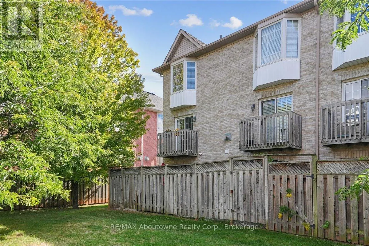 88 - 3480 UPPER MIDDLE ROAD, #88