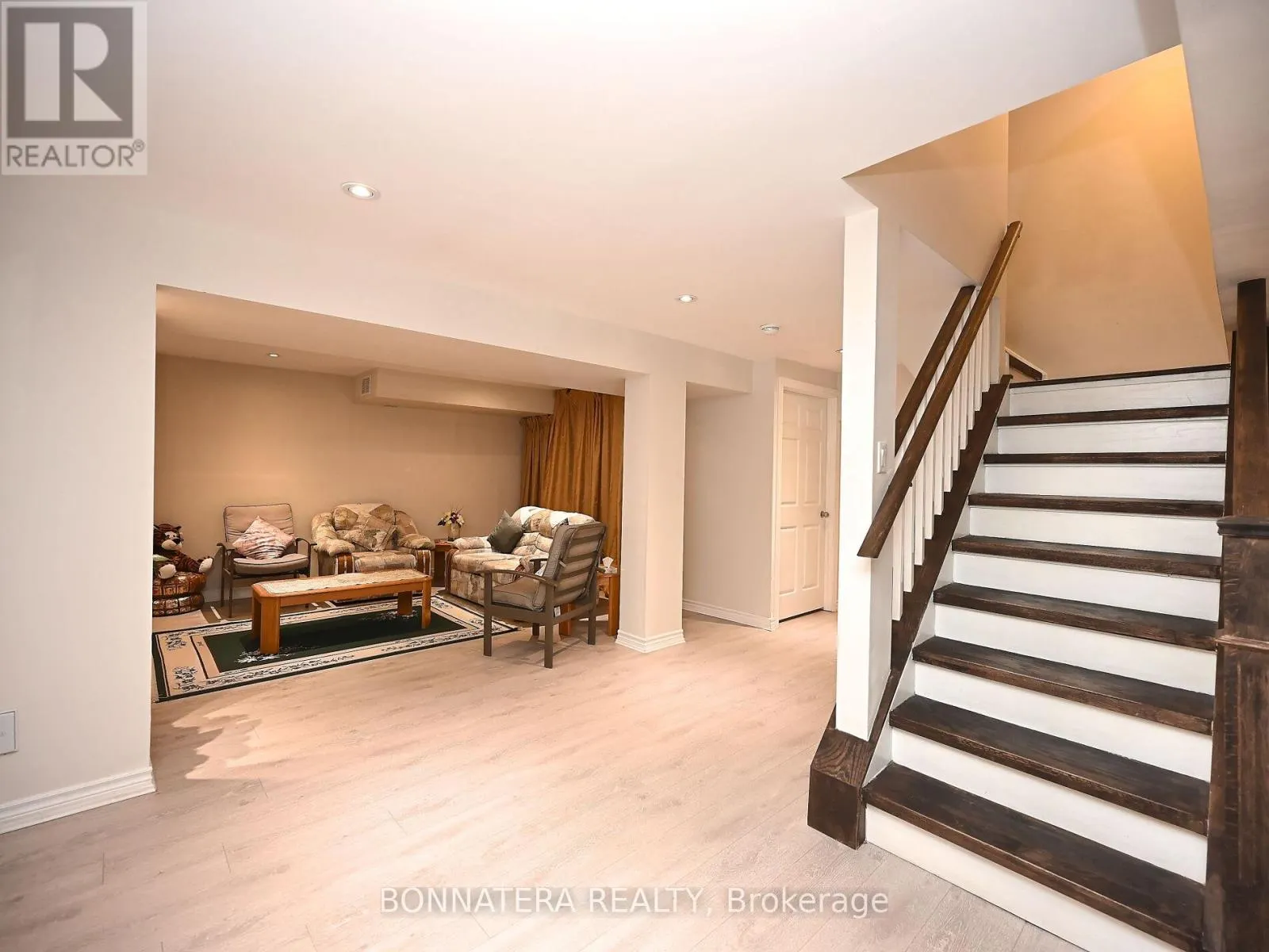 4445 GUILDWOOD WAY
