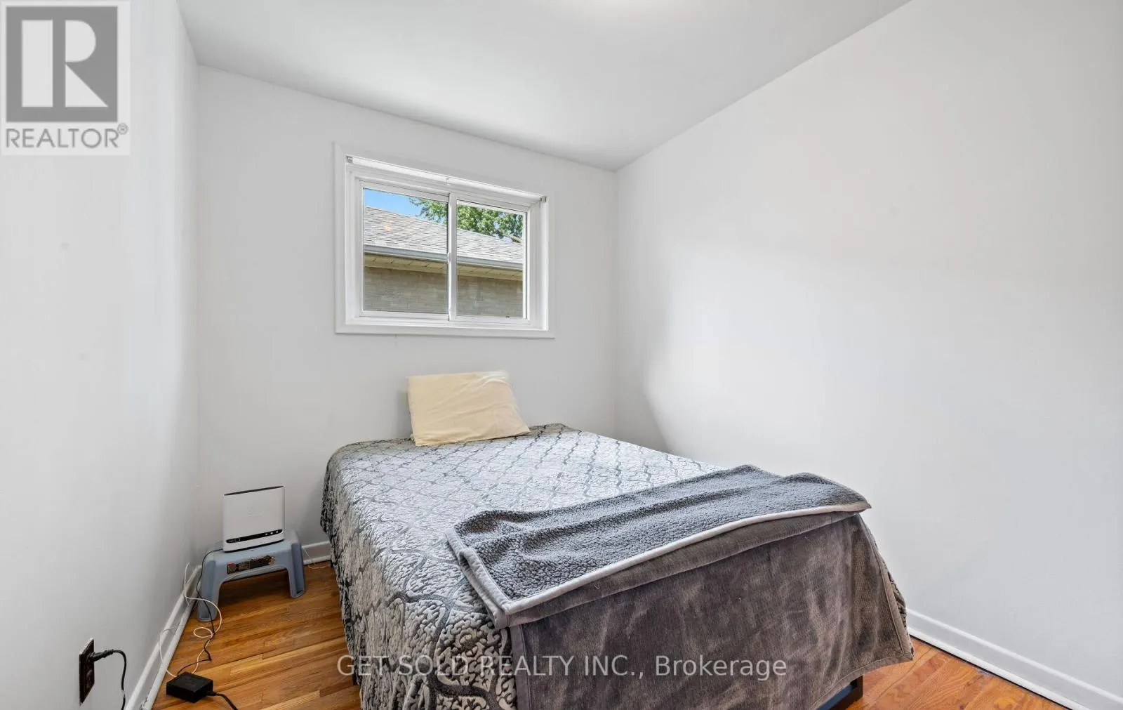 57 TAYSHAM CRESCENT