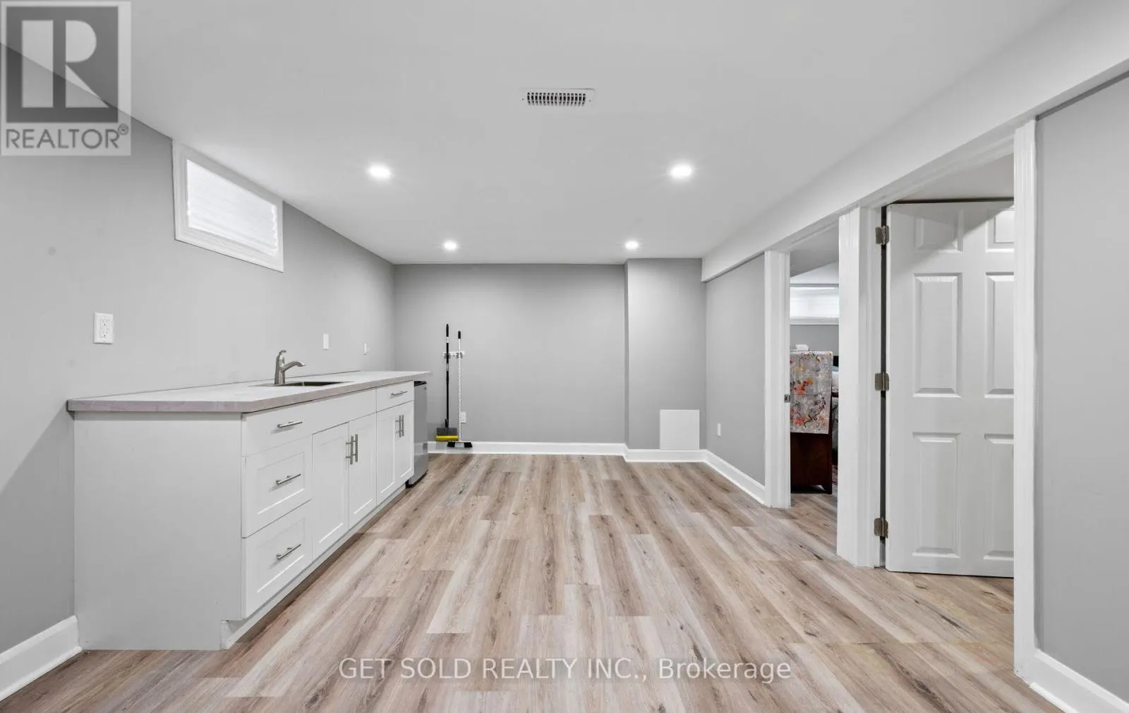 57 TAYSHAM CRESCENT