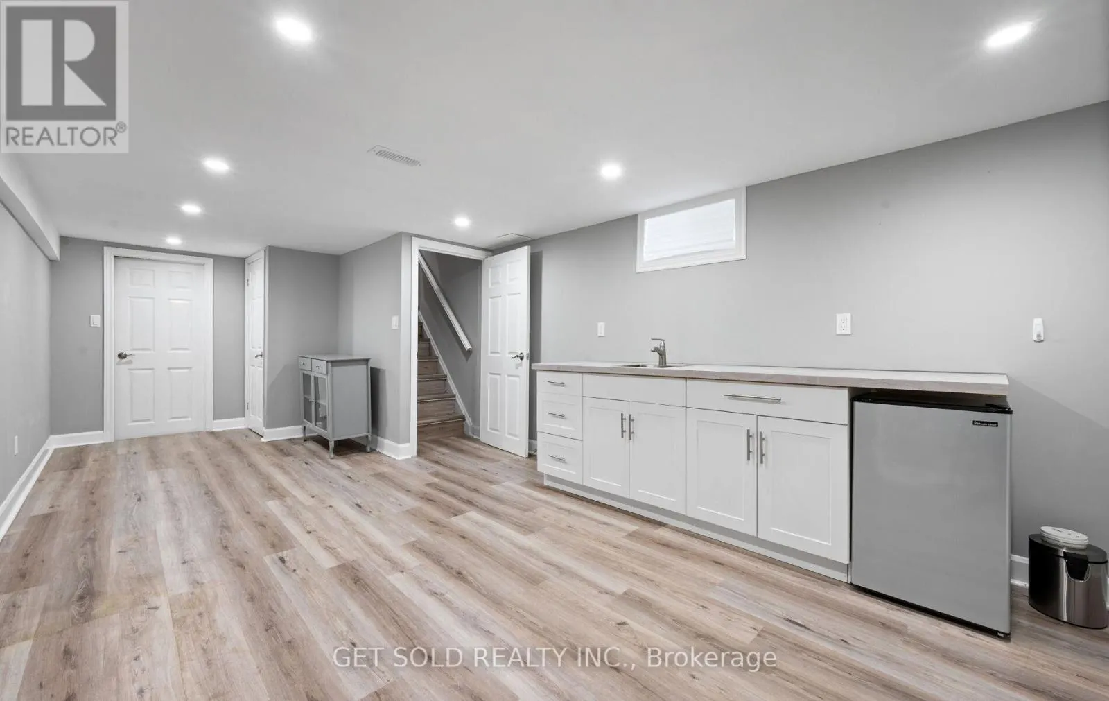57 TAYSHAM CRESCENT