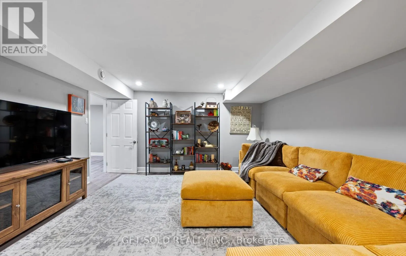 57 TAYSHAM CRESCENT