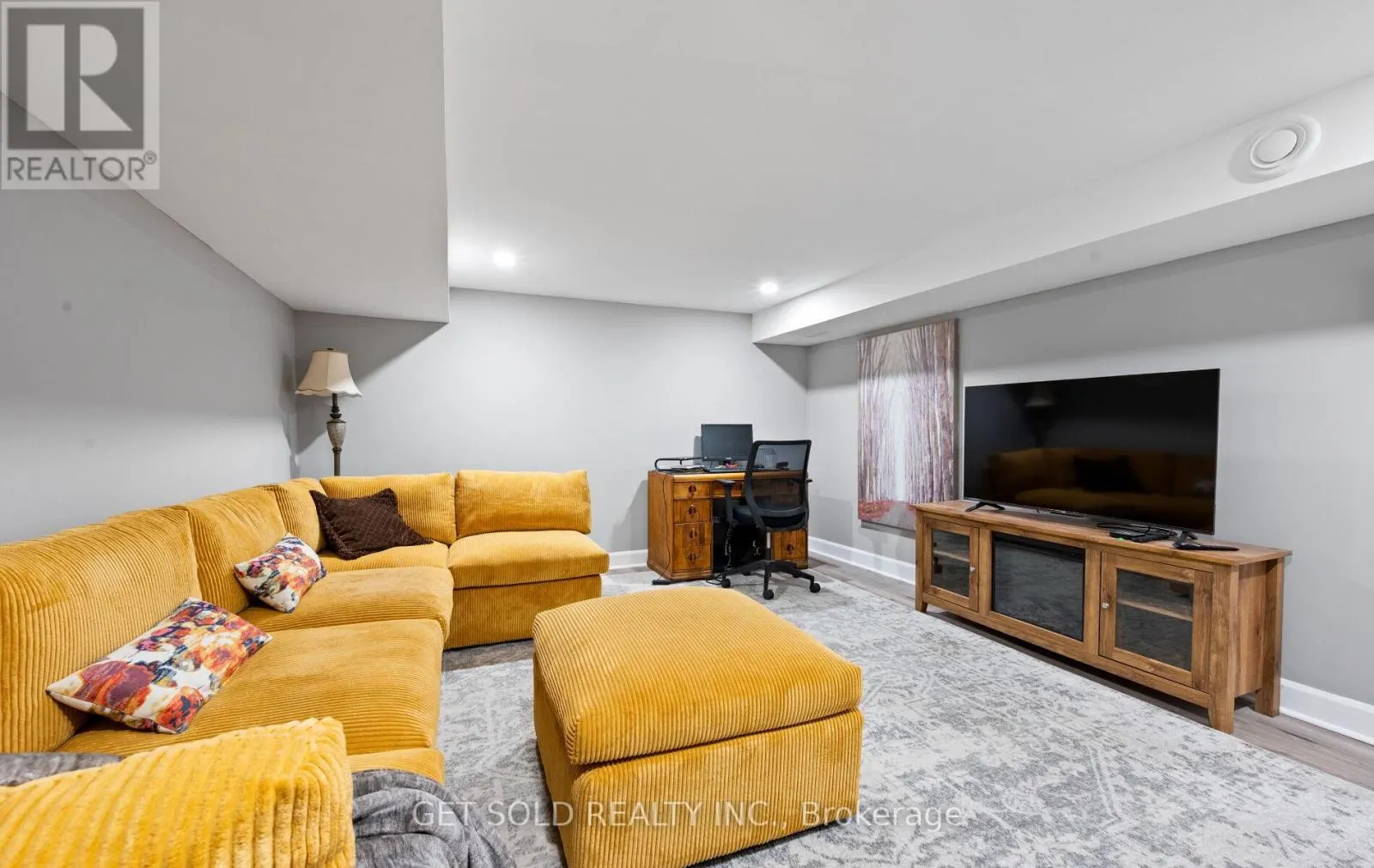 57 TAYSHAM CRESCENT