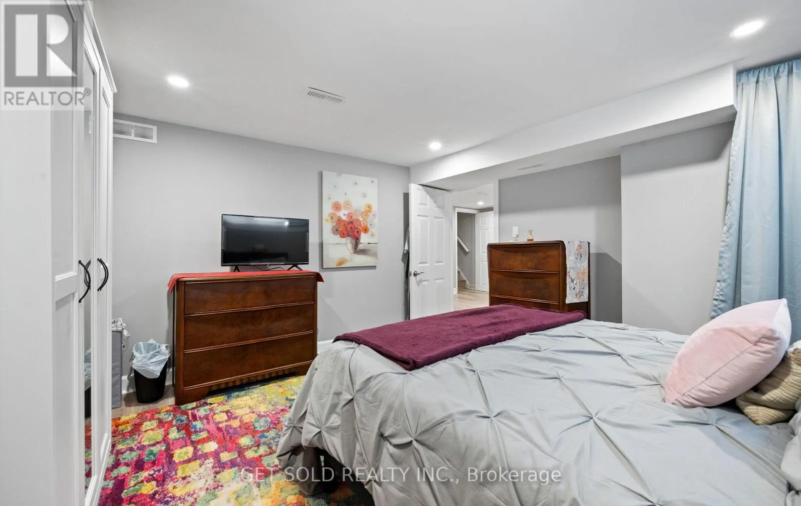 57 TAYSHAM CRESCENT
