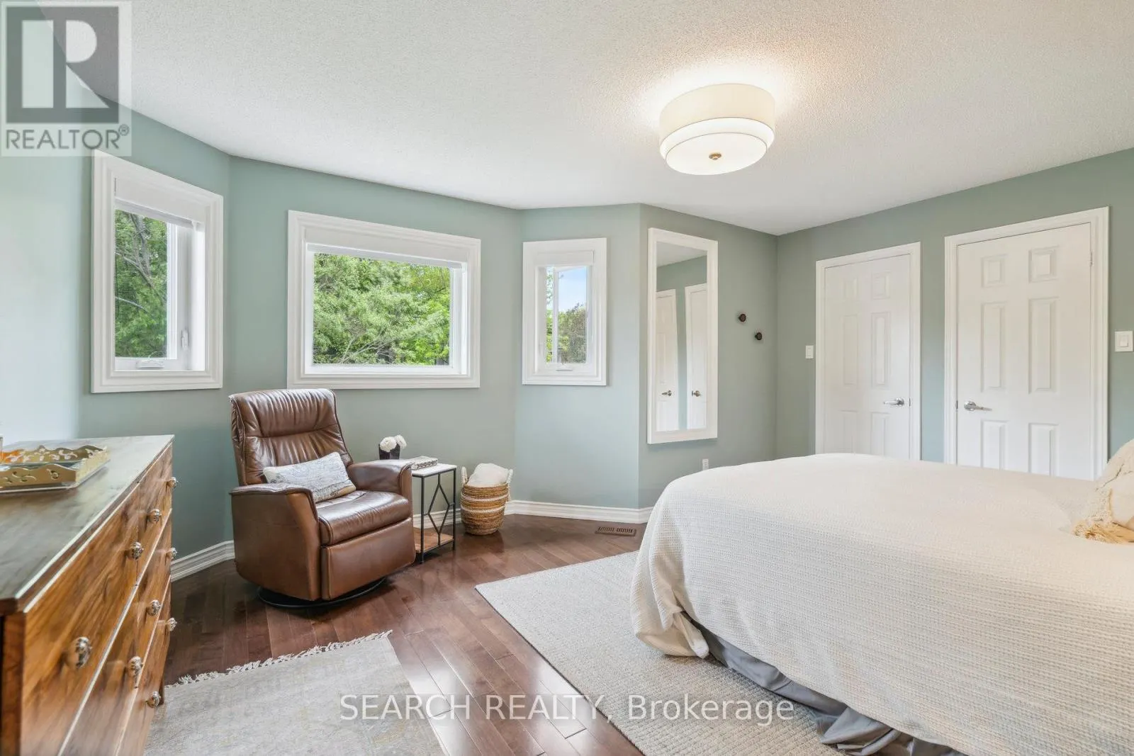 1150 QUEEN STREET W